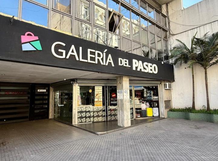 Oficina comercial · 200ha