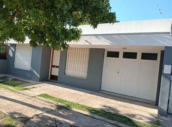 Casa · 385m² · 4 Ambientes · 1 Cochera