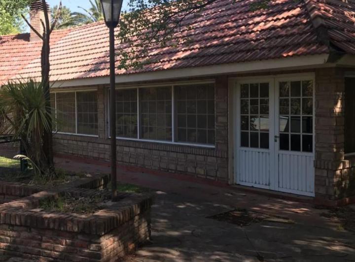 Quinta vacacional · 542m² · 8 Ambientes · 2 Cocheras