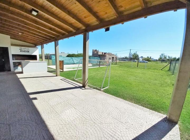 Casa · 90m² · 2 Ambientes · 1 Cochera