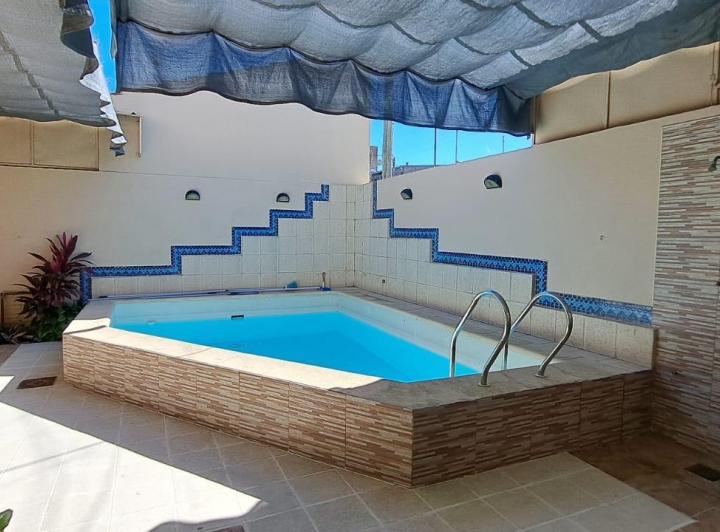 Casa · 250m² · 7 Ambientes · 2 Cocheras