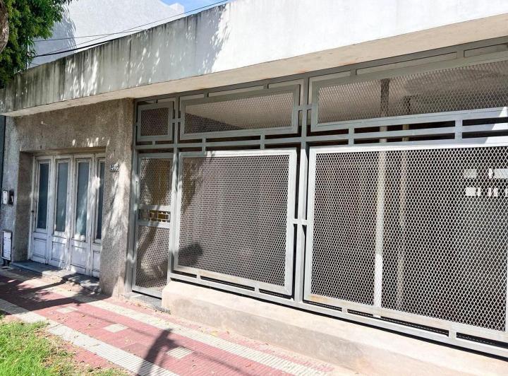 Casa · 170m² · 3 Ambientes · 1 Cochera