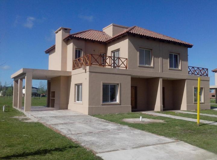 Casa · 160m² · 5 Ambientes · 1 Cochera