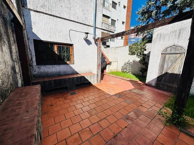 Casa · 150m² · 6 Ambientes · 2 Cocheras