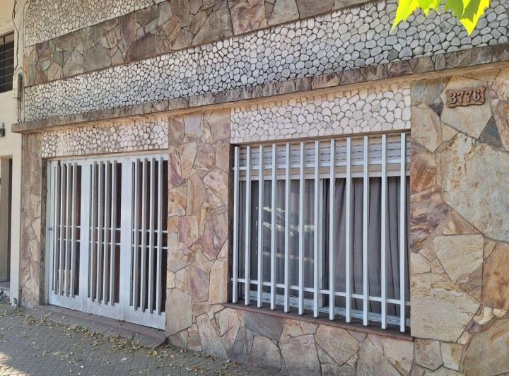 Casa · 100m² · 6 Ambientes · 1 Cochera