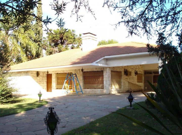 Casa · 360m² · 5 Ambientes