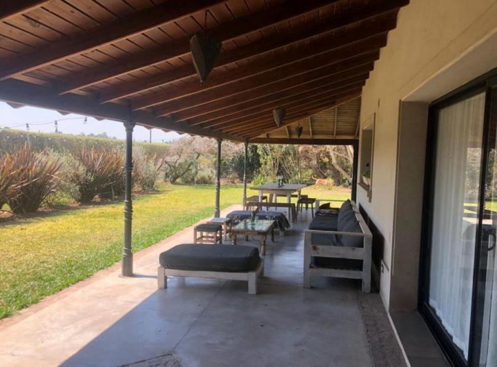 Casa · 380m² · 13 Ambientes · 2 Cocheras