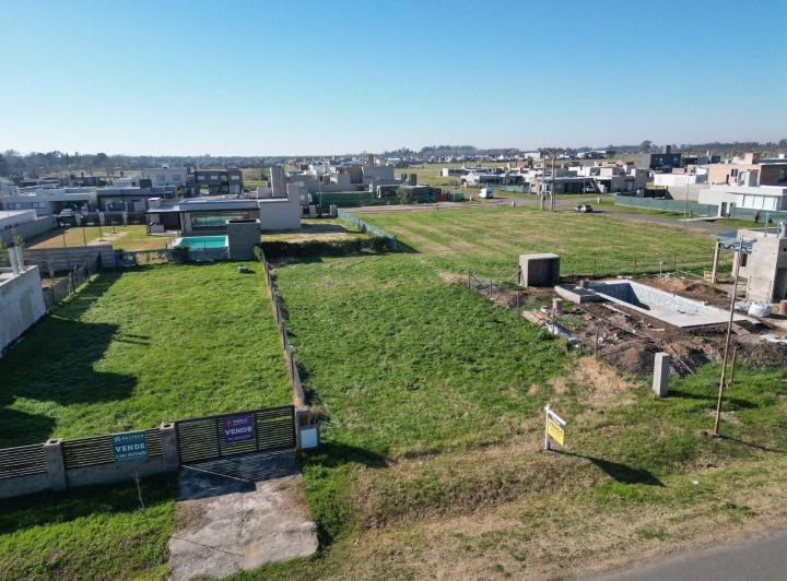 Terreno · 607m²