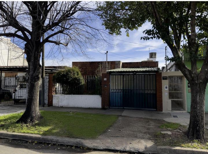 Casa · 75m² · 3 Ambientes · 1 Cochera
