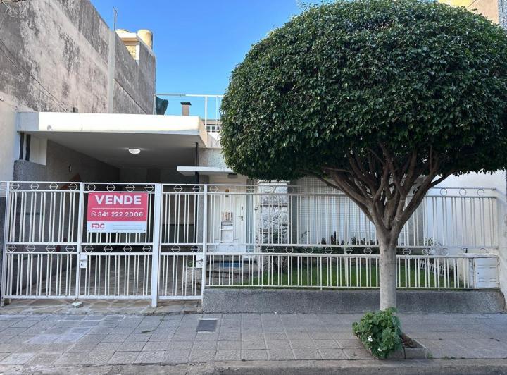 Casa · 170m² · 7 Ambientes · 1 Cochera