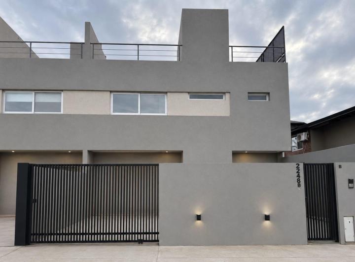 Casa · 150m² · 4 Ambientes · 1 Cochera