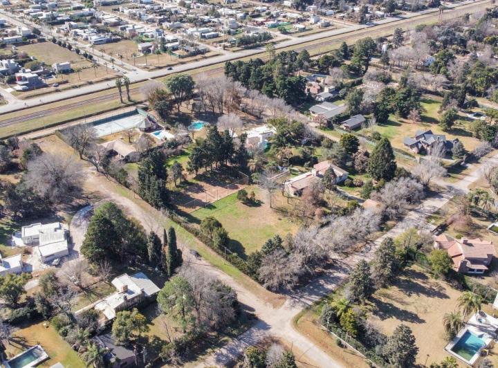 Terreno · 710m²