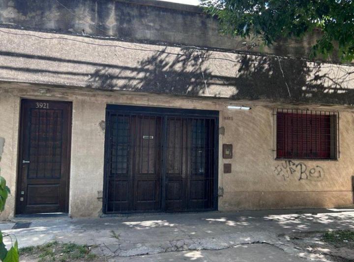 Casa · 229m² · 5 Ambientes · 1 Cochera