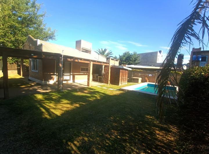 Casa · 80m² · 5 Ambientes · 2 Cocheras