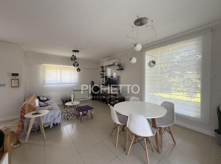 Casa · 170m² · 7 Ambientes · 2 Cocheras
