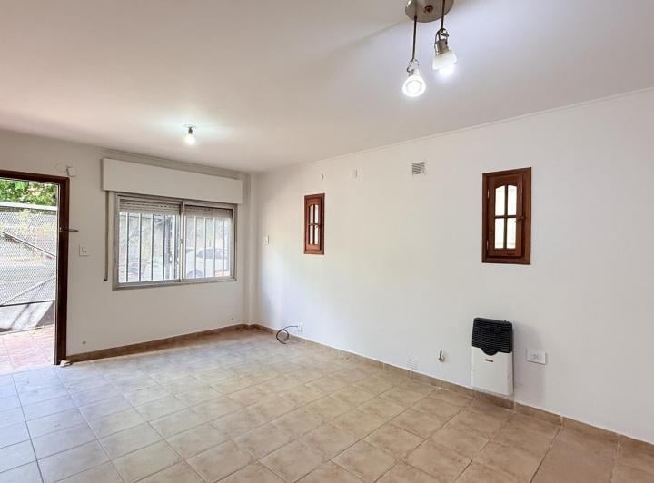 Casa · 88m² · 6 Ambientes · 1 Cochera