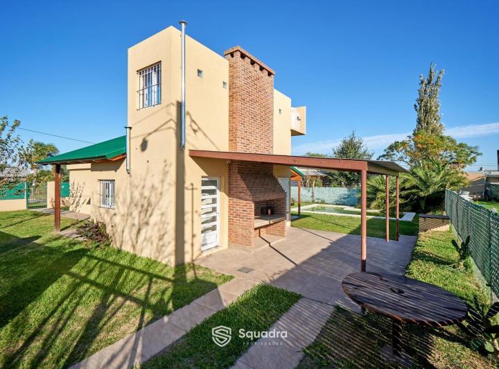 Casa · 115m² · 4 Ambientes · 2 Cocheras