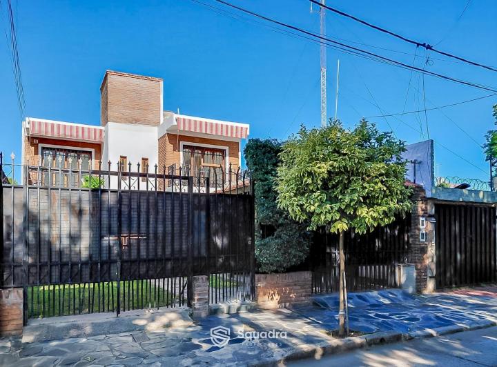 Casa · 90m² · 4 Ambientes · 1 Cochera