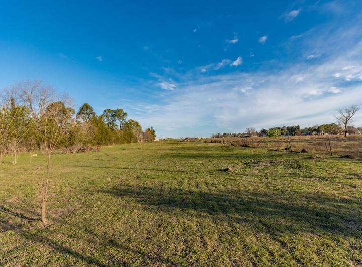 Terreno · 701m²