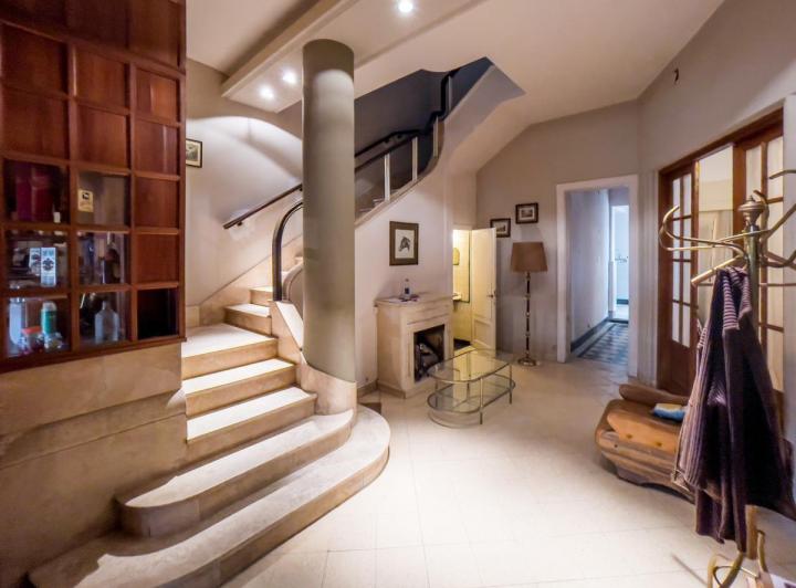 Casa · 438m² · 5 Ambientes · 1 Cochera
