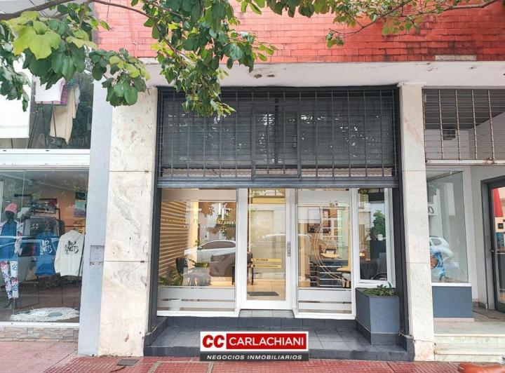 Local comercial · 144m²