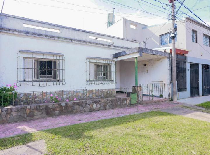 Casa · 103m² · 5 Ambientes · 1 Cochera