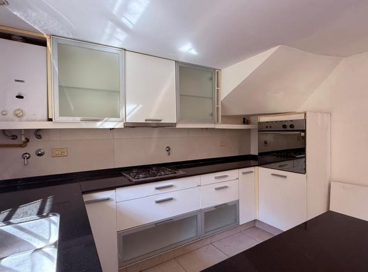 Casa · 173m² · 7 Ambientes · 1 Cochera