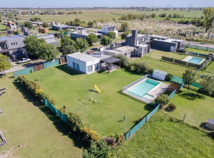 Casa · 166m² · 3 Ambientes · 1 Cochera