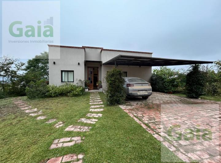 Casa · 1049m² · 3 Ambientes · 2 Cocheras