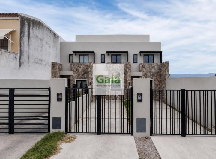 Casa · 120m² · 3 Ambientes · 1 Cochera