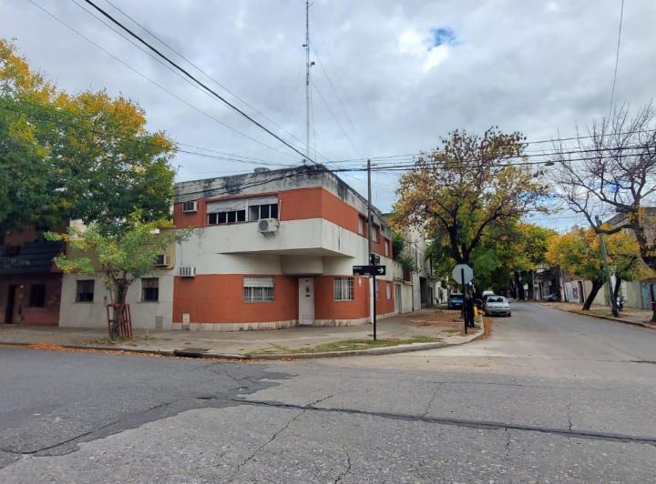 Casa · 174m² · 7 Ambientes · 1 Cochera