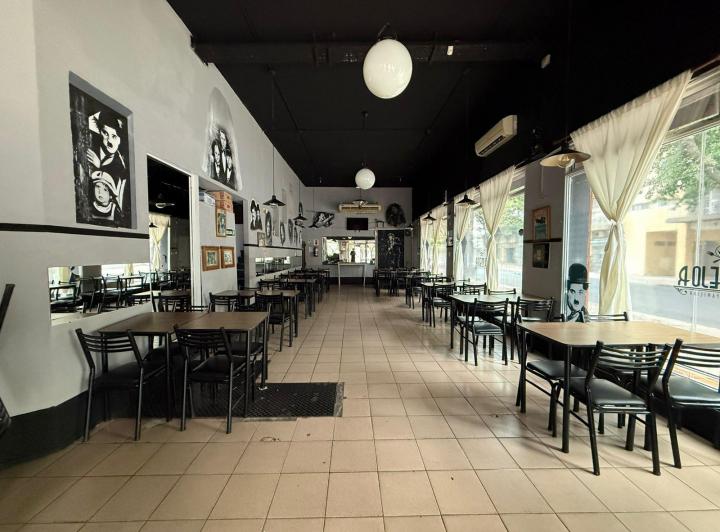 Fondo de comercio · 264m² · 6 Ambientes