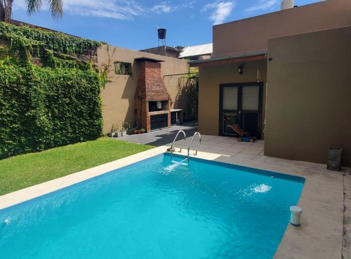 Casa · 145m² · 3 Ambientes · 1 Cochera