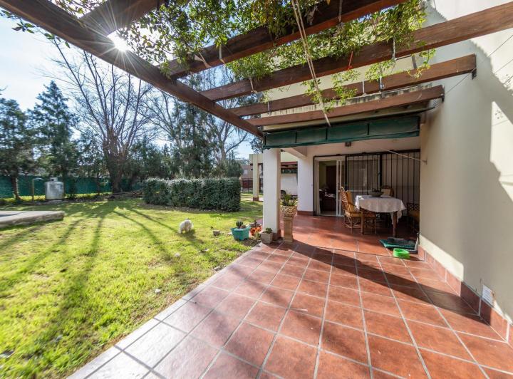 Casa · 176m² · 5 Ambientes · 2 Cocheras