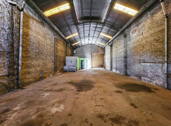 Bodega-Galpón · 186m² · 2 Ambientes