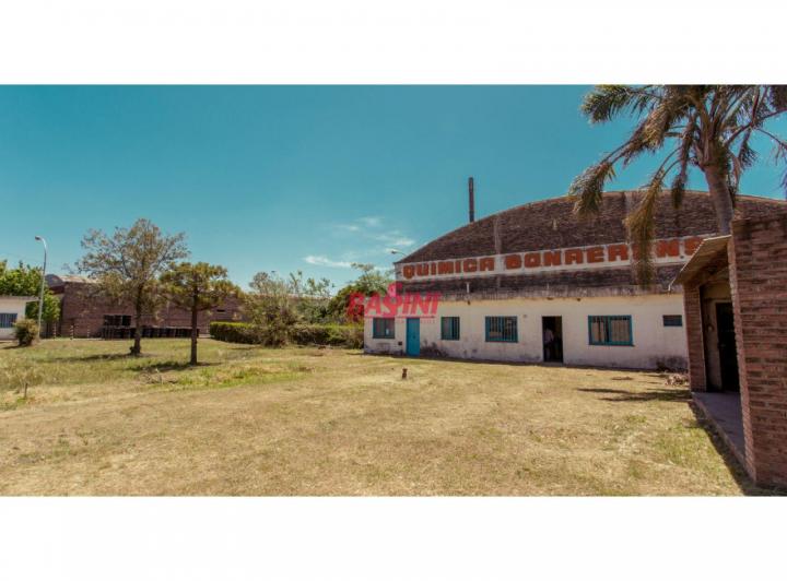 Terreno · 610m² · 10 Ambientes