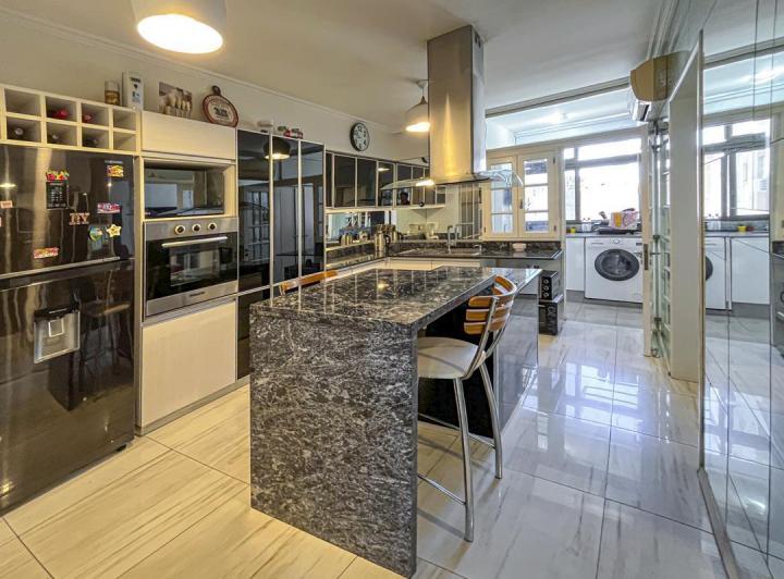 Departamento · 192m² · 7 Ambientes · 1 Cochera