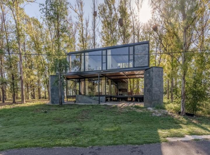 Casa · 200m² · 4 Ambientes