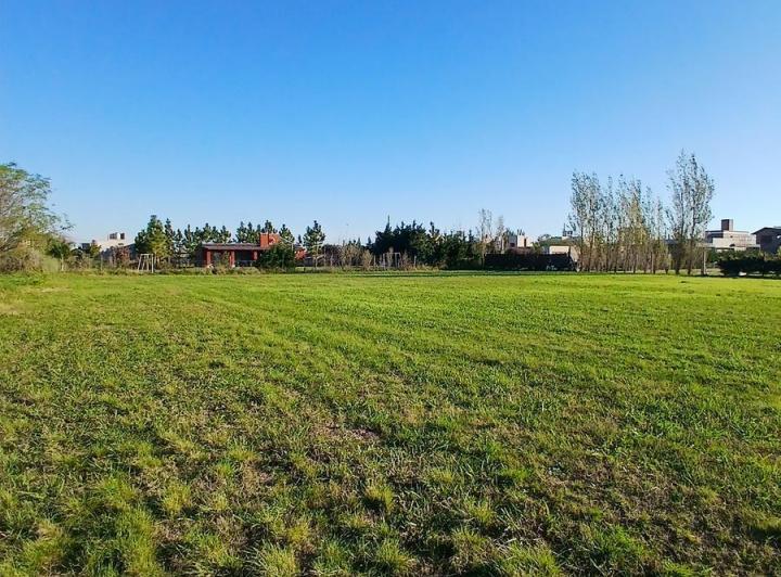 Terreno · 611m²