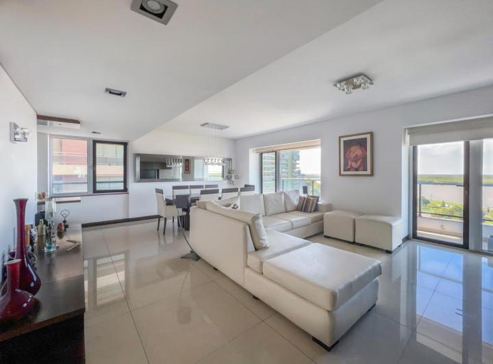 Departamento · 93m² · 4 Ambientes · 1 Cochera