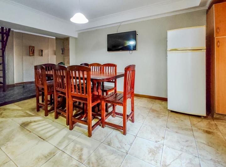 Casa · 85m² · 6 Ambientes