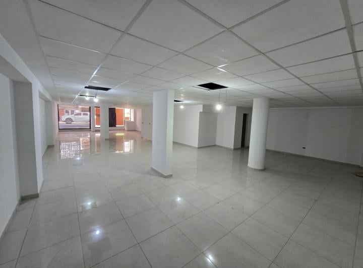 Local comercial · 140m² · 1 Ambiente