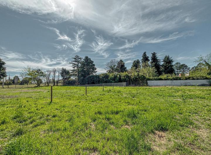 Terreno · 548m²