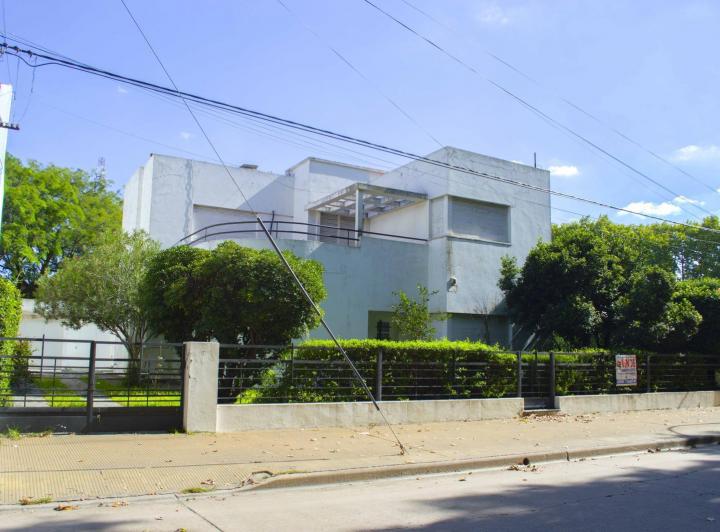 Casa · 600m² · 7 Ambientes · 3 Cocheras