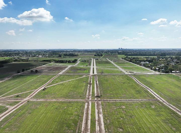 Terreno · 303m²