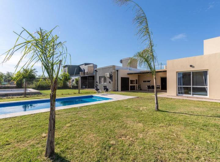 Casa · 67m² · 3 Ambientes · 1 Cochera