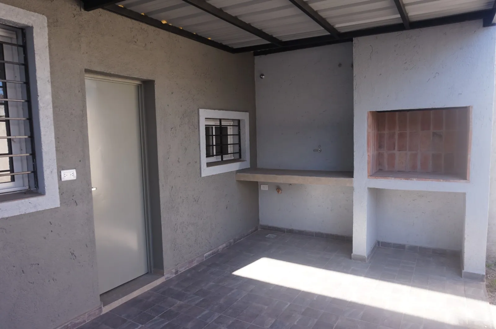 VENDO DUPLEX - 2 DORMI - 2 BAÑOS - COCHERA 2 AUTOS - LOS NARANJOS