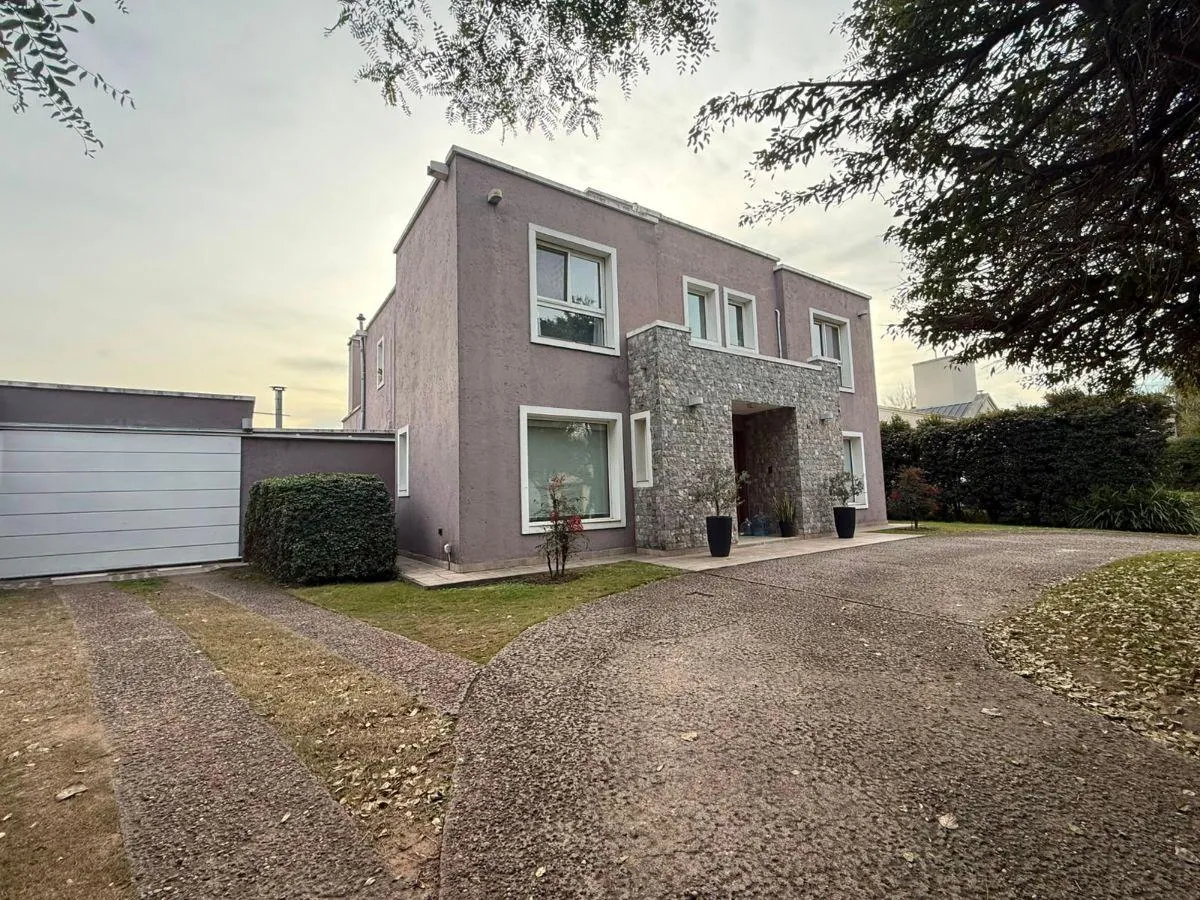 Country San Isidro Villa Allende - Venta Casa 3 Dorm. 3 Baños con Pileta
