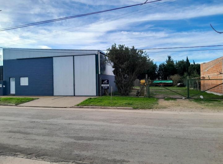 Bodega-Galpón · 937m² · 2 Ambientes