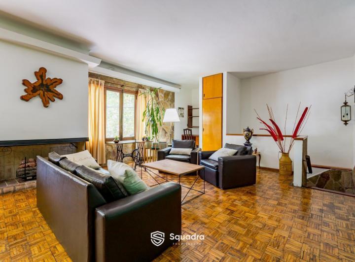 Casa · 295m² · 6 Ambientes